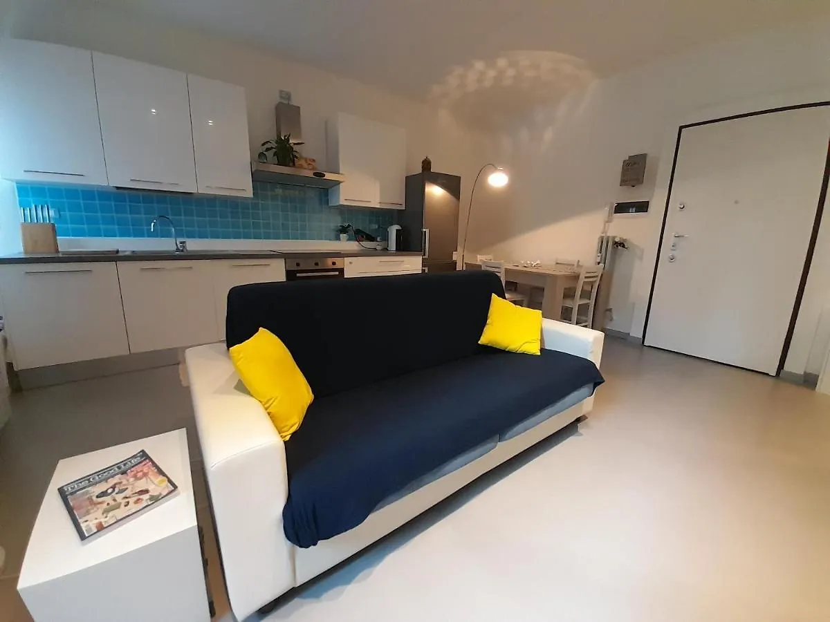 Marche Apartment Milan